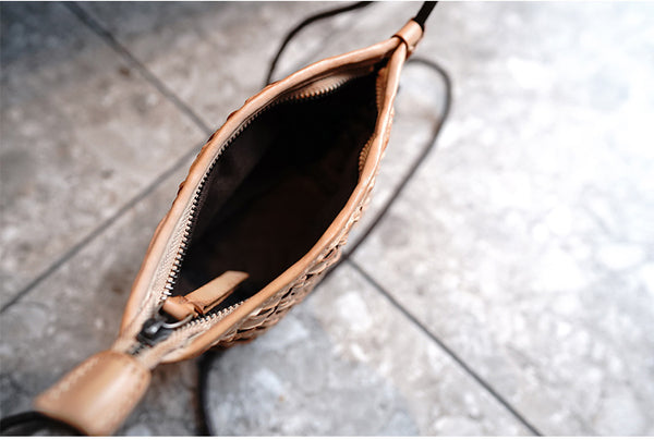 Taiwan Lee Kee Leather Goods Lee Kee original genuine leather handmade tree paste cow leather literary retro handwoven り shoulder bag M2015 first layer cowhide bag leather original handmade genuine leather leather goods