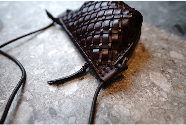 Taiwan Lee Kee Leather Goods Lee Kee original genuine leather handmade tree paste cow leather literary retro handwoven り shoulder bag M2015 first layer cowhide bag leather original handmade genuine leather leather goods