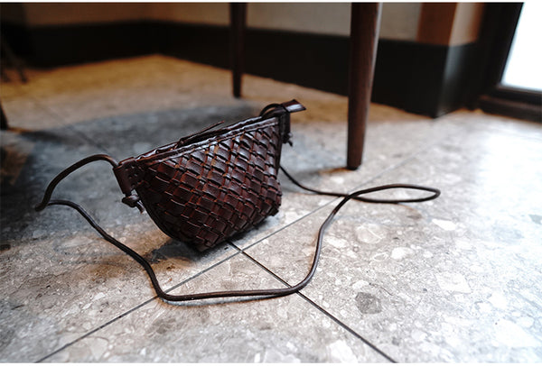 Taiwan Lee Kee Leather Goods Lee Kee original genuine leather handmade tree paste cow leather literary retro handwoven り shoulder bag M2015 first layer cowhide bag leather original handmade genuine leather leather goods