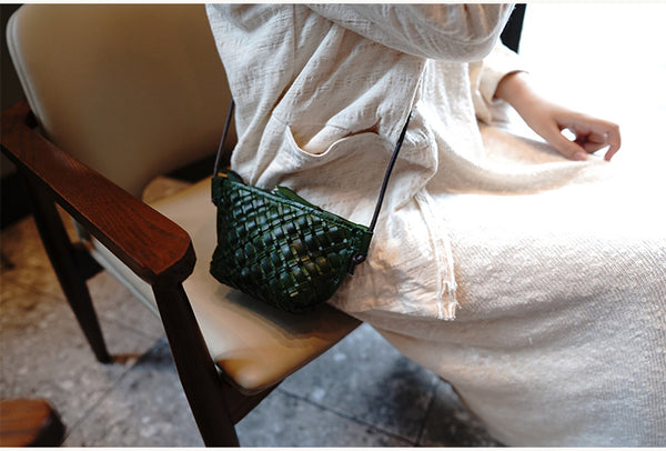 Taiwan Lee Kee Leather Goods Lee Kee original genuine leather handmade tree paste cow leather literary retro handwoven り shoulder bag M2015 first layer cowhide bag leather original handmade genuine leather leather goods