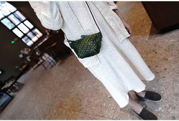 Taiwan Lee Kee Leather Goods Lee Kee original genuine leather handmade tree paste cow leather literary retro handwoven り shoulder bag M2015 first layer cowhide bag leather original handmade genuine leather leather goods