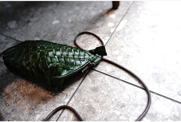 Taiwan Lee Kee Leather Goods Lee Kee original genuine leather handmade tree paste cow leather literary retro handwoven り shoulder bag M2015 first layer cowhide bag leather original handmade genuine leather leather goods