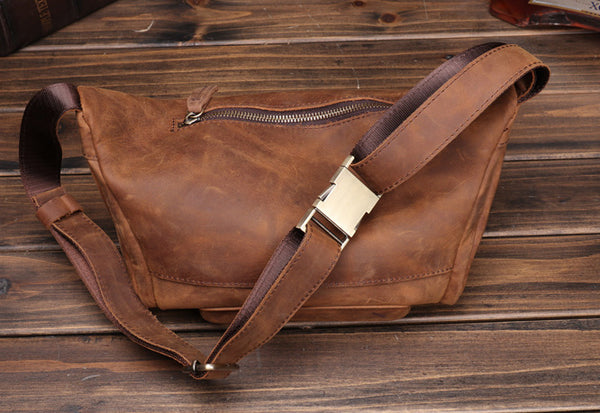 Taiwan Lee Kee Leather Goods Lee Kee original handmade leather European and American retro multi-compartment outdoor casual chest bag No. 0016 original handmade leather leather goods