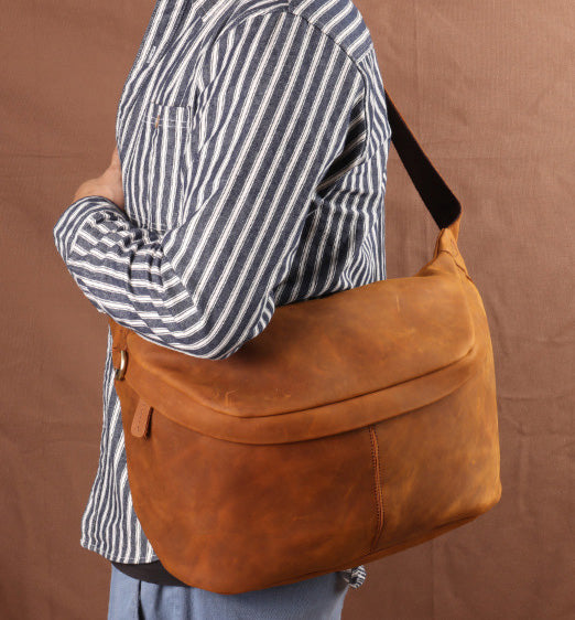 台灣李記皮具 李記 原創真皮手工 日韓 多機能瘋馬皮大容量胸包03321號原創手工真皮 皮件