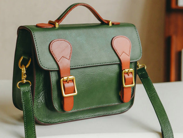 Taiwan Lee Kee Leather Goods Lee Kee Original Handmade Leather European and American Vintage Vegetable Tanned Cow Leather Messenger Bag No. 11040 Original Handmade Leather Leather Goods