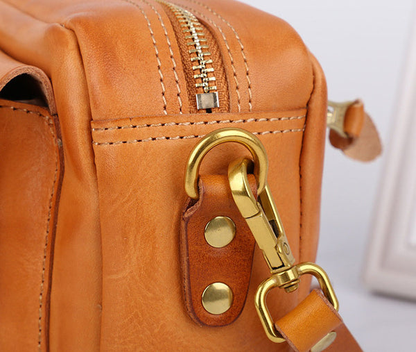 Taiwan Lee Kee Leather Goods Lee Kee Original Handmade Genuine Leather Used British Retro Messenger Bag No. 185 Original Handmade Genuine Leather Goods