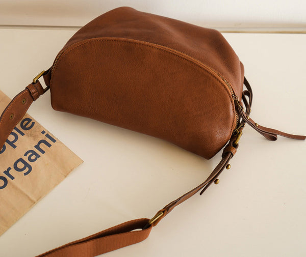 台灣李記皮具 李記 原創真皮手工 褶皺 簡約 大容量 馬鞍包21112號原創手工真皮 皮件