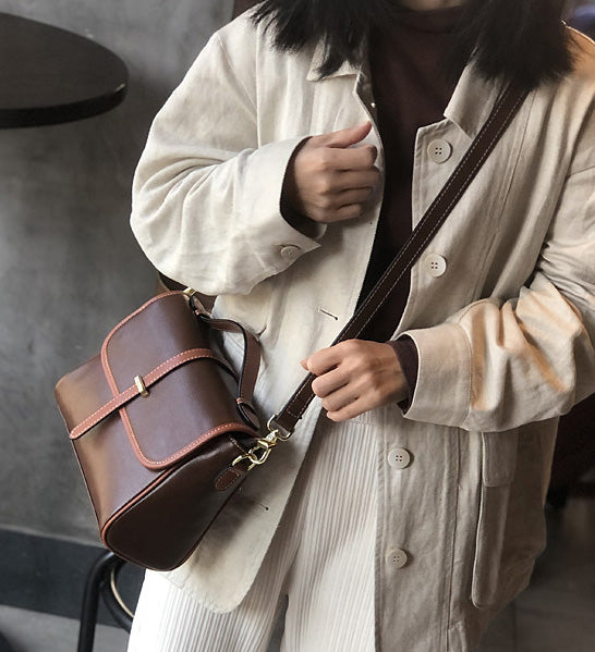 Taiwan Lee Kee Leather Goods Lee Kee original handmade genuine leather unique and simple top layer leather portable messenger bag No. 22004 original handmade genuine leather leather goods