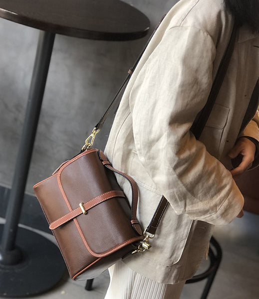 Taiwan Lee Kee Leather Goods Lee Kee original handmade genuine leather unique and simple top layer leather portable messenger bag No. 22004 original handmade genuine leather leather goods