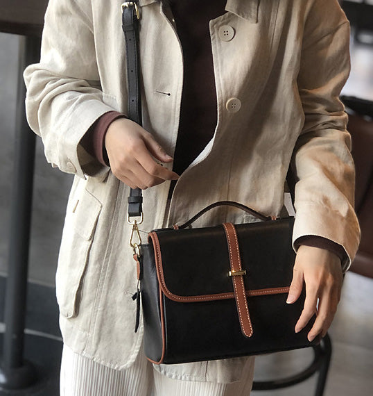 Taiwan Lee Kee Leather Goods Lee Kee original handmade genuine leather unique and simple top layer leather portable messenger bag No. 22004 original handmade genuine leather leather goods