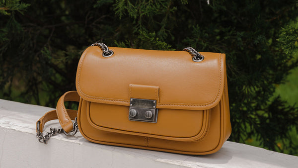 台灣李記皮具 李記 原創真皮手工 高級感の小人数本革女性バッ小方形包23012號原創手工真皮 皮件