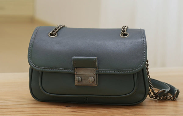 台灣李記皮具 李記 原創真皮手工 高級感の小人数本革女性バッ小方形包23012號原創手工真皮 皮件