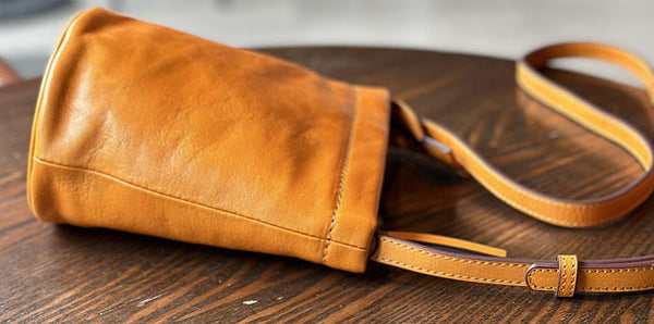 台灣李記皮具 李記 原創真皮手工                            韓版ハ精緻簡約で迷你水桶包23015號原創手工真皮 皮件