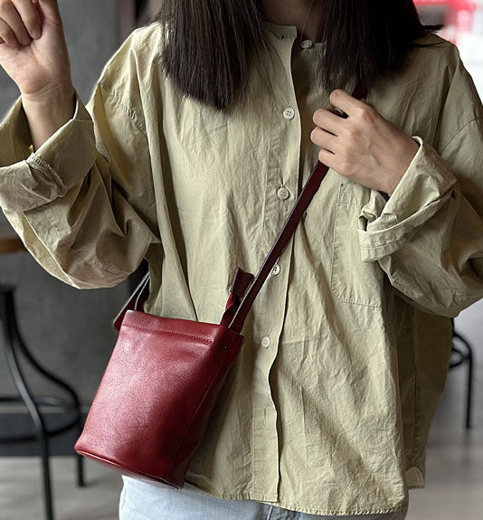 台灣李記皮具 李記 原創真皮手工                            韓版ハ精緻簡約で迷你水桶包23015號原創手工真皮 皮件