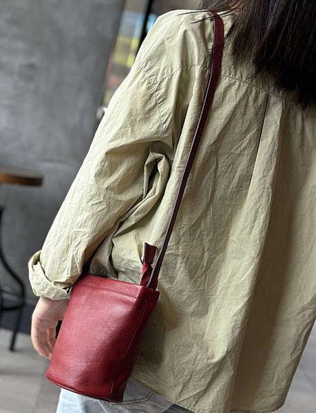 台灣李記皮具 李記 原創真皮手工                            韓版ハ精緻簡約で迷你水桶包23015號原創手工真皮 皮件