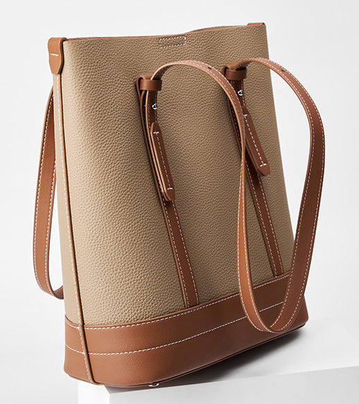 สินค้าเครื่องหนัง Lee Kee ของไต้หวัน Lee Kee หนังแท้ทำด้วยมือระดับไฮเอนด์กระเป๋าเป้สะพายหลังด้านข้างหนังวัวชั้นแรกหมายเลข 2379 หนังแท้ทำด้วยมือต้นฉบับสินค้าเครื่องหนัง