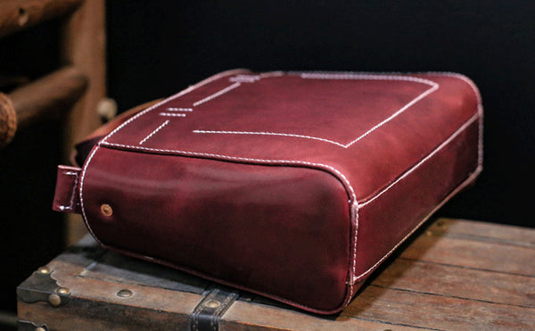 Taiwan Lee Kee Leather Goods Lee Kee original handmade genuine leather high oil mirror vegetable tanned leather small square bag No. 30162 original handmade genuine leather leather goods