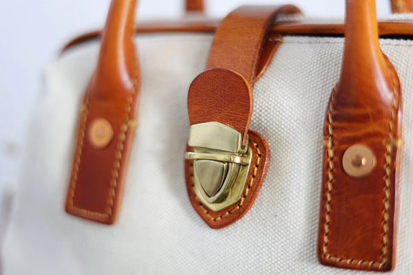 Taiwan Lee Kee Leather Goods Lee Kee original handmade genuine leather Wenqing canvas and vegetable tanned leather casual doctor bag No. 30178 original handmade genuine leather leather goods