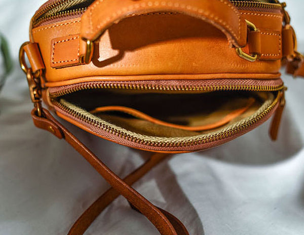 Taiwan Lee Kee Leather Goods Lee Kee Original Handmade Leather Japanese Line Smooth Retro Eyes Small Round Bag No. 316 Original Handmade Leather Goods