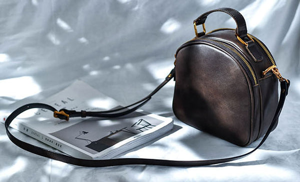 Taiwan Lee Kee Leather Goods Lee Kee Original Handmade Leather Japanese Line Smooth Retro Eyes Small Round Bag No. 316 Original Handmade Leather Goods