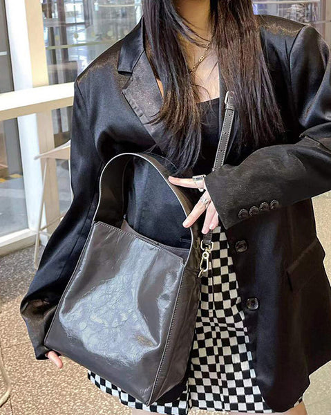 Taiwan Lee Kee Leather Goods Lee Kee original handmade genuine leather light luxury oil wax leather high-end bucket bag No. 5226 original handmade genuine leather leather goods