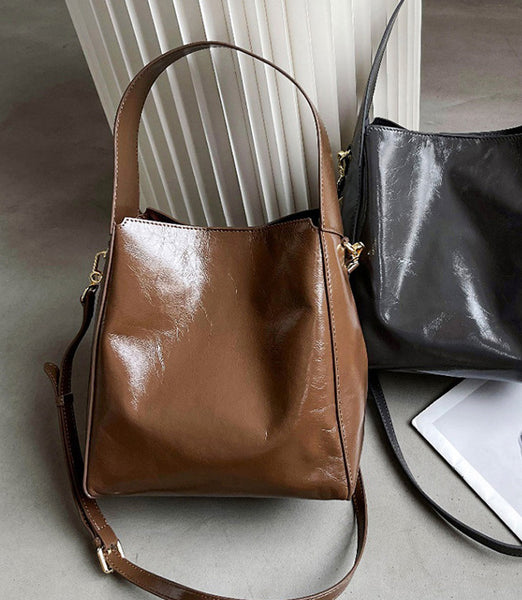 Taiwan Lee Kee Leather Goods Lee Kee original handmade genuine leather light luxury oil wax leather high-end bucket bag No. 5226 original handmade genuine leather leather goods