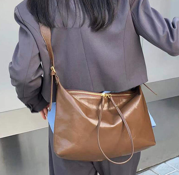 Taiwan Lee Kee Leather Goods Lee Kee original handmade leather European and American retro design crossbody bag No. 5248 original handmade leather goods