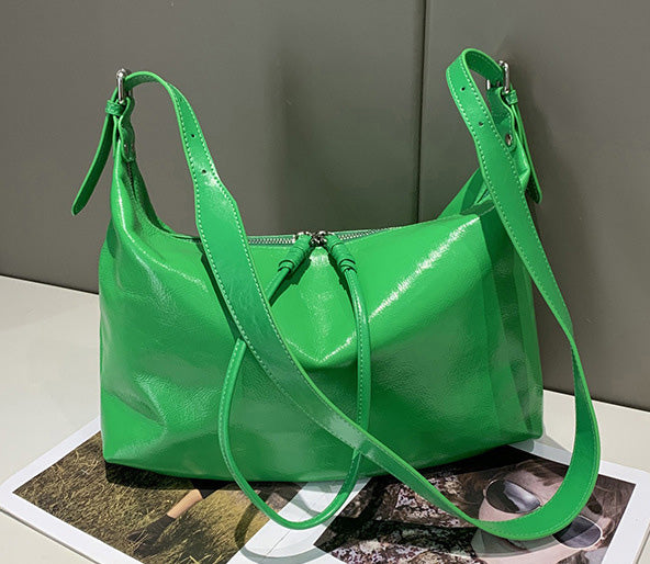 Taiwan Lee Kee Leather Goods Lee Kee original handmade leather European and American retro design crossbody bag No. 5248 original handmade leather goods