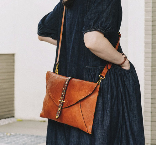 Taiwan Lee Kee Leather Goods Lee Kee original handmade leather Italian handmade cowhide textured envelope bag No. 6640 original handmade genuine leather leather goods