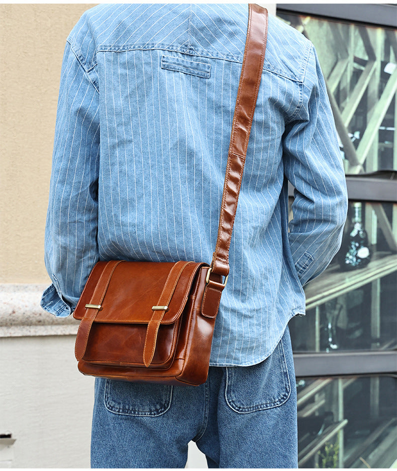 Taiwan Lee Kee Leather Goods Lee Kee original handmade leather oiled leather レザー messenger bag No. 6689 first layer cowhide bag leather original handmade genuine leather leather goods