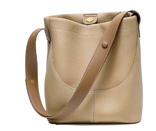 台灣李記皮具 李記 原創真皮手工 高品質に柔軟で引張性がある水桶包816號原創手工真皮 皮件