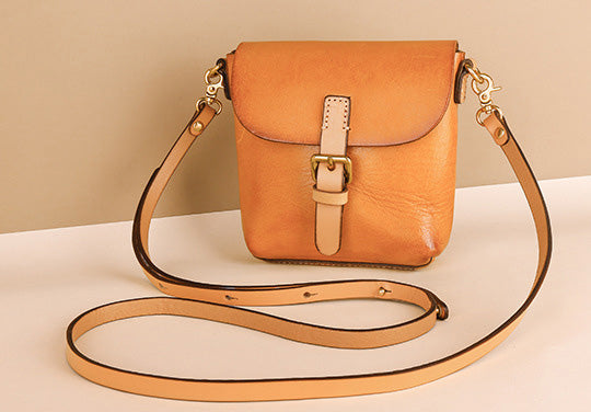 台灣李記皮具 李記 原創真皮手工 植なめし皮レトロ復古手機包8890號原創手工真皮 皮件