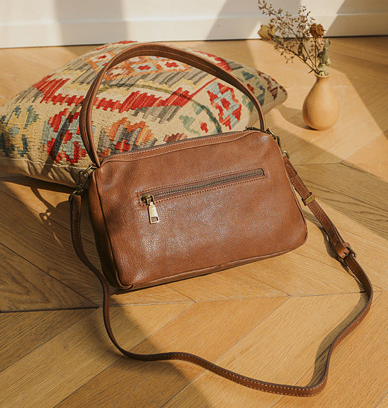 台灣李記皮具 李記 原創真皮手工 質感 簡単な純色飯盒小方包9-200號原創手工真皮 皮件