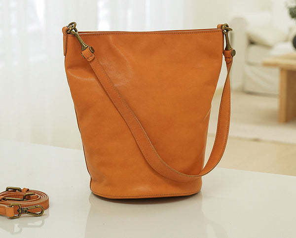 Taiwan Lee Kee Leather Goods Lee Kee original handmade genuine leather high-end large-capacity cowhide leather commuter tote bag No. 9300 original handmade genuine leather leather goods