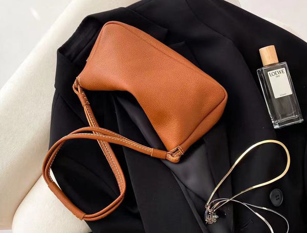 台灣李記皮具 李記 原創真皮手工 韓国版本物のバ手作り單肩包953號原創手工真皮 皮件