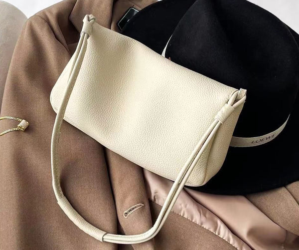 台灣李記皮具 李記 原創真皮手工 韓国版本物のバ手作り單肩包953號原創手工真皮 皮件