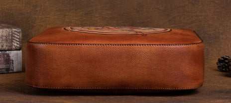 台灣李記皮具 李記 原創真皮手工 射手座エン壓花復古の單肩包D8109號原創手工真皮 皮件