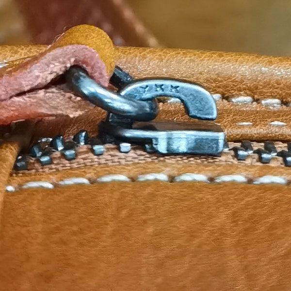 台灣李記皮具 李記 原創真皮手工 解放雙手 街頭 植鞣皮 隨身胸包R6281號原創手工真皮 皮件