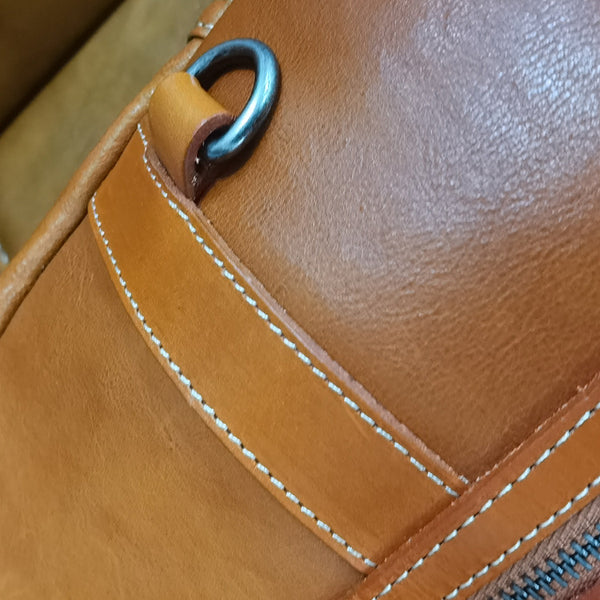 台灣李記皮具 李記 原創真皮手工 解放雙手 街頭 植鞣皮 隨身胸包R6281號原創手工真皮 皮件