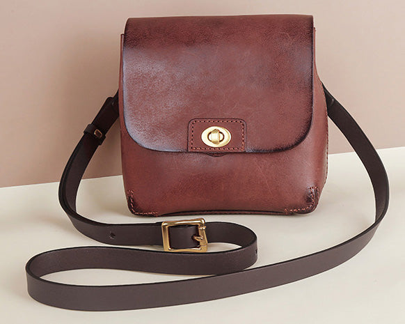 台灣李記皮具 李記 原創真皮手工 復古ッ植鞣牛革グ休閒小方包i8891號原創手工真皮 皮件