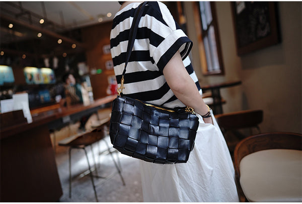 Taiwan Lee Kee Leather Goods Lee Kee original genuine leather handmade weaving style vegetable tanned cow leather niche retro high-end armpit bag No. M106 first layer cowhide leather bag leather original handmade genuine leather leather goods