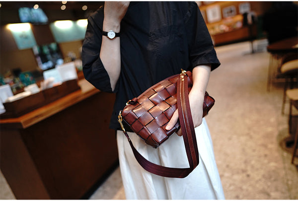 Taiwan Lee Kee Leather Goods Lee Kee original genuine leather handmade weaving style vegetable tanned cow leather niche retro high-end armpit bag No. M106 first layer cowhide leather bag leather original handmade genuine leather leather goods