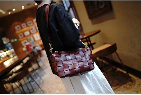 Taiwan Lee Kee Leather Goods Lee Kee original genuine leather handmade weaving style vegetable tanned cow leather niche retro high-end armpit bag No. M106 first layer cowhide leather bag leather original handmade genuine leather leather goods