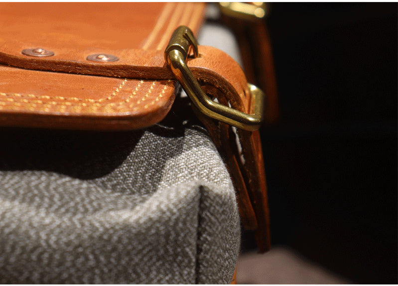 Taiwan Lee Kee Leather Goods Lee Kee original genuine leather handmade pepper and salt messenger bag No. 9939 first layer cowhide bag leather original handmade genuine leather leather goods