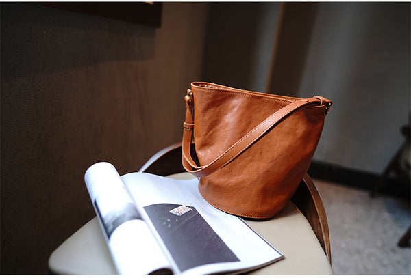 Taiwan Lee Kee Leather Goods Lee Kee original genuine leather handmade soft の下の women's bag crossbody shoulder bucket bag No. M1915 first layer cowhide bag leather original handmade leather leather goods