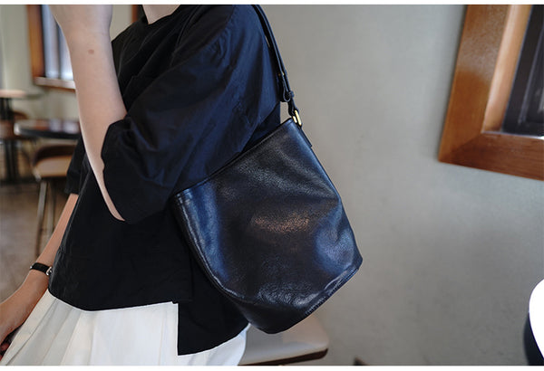 Taiwan Lee Kee Leather Goods Lee Kee original genuine leather handmade soft and soft women's bag crossbody shoulder bucket bag No. M1915 first layer cowhide leather bag leather original handmade genuine leather leather goods