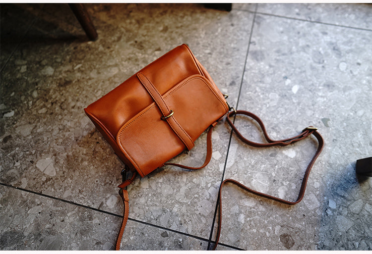 สินค้าเครื่องหนัง Lee Kee ของไต้หวัน Lee Kee หนังแท้ทำมือต้นฉบับ帯ตกแต่งด้วยองค์ประกอบり人気のถุง Messenger สี่เหลี่ยมแนวนอนยาวหมายเลข M1055 กระเป๋าหนังวัวชั้นแรกหนังทำด้วยมือของแท้สินค้าเครื่องหนัง