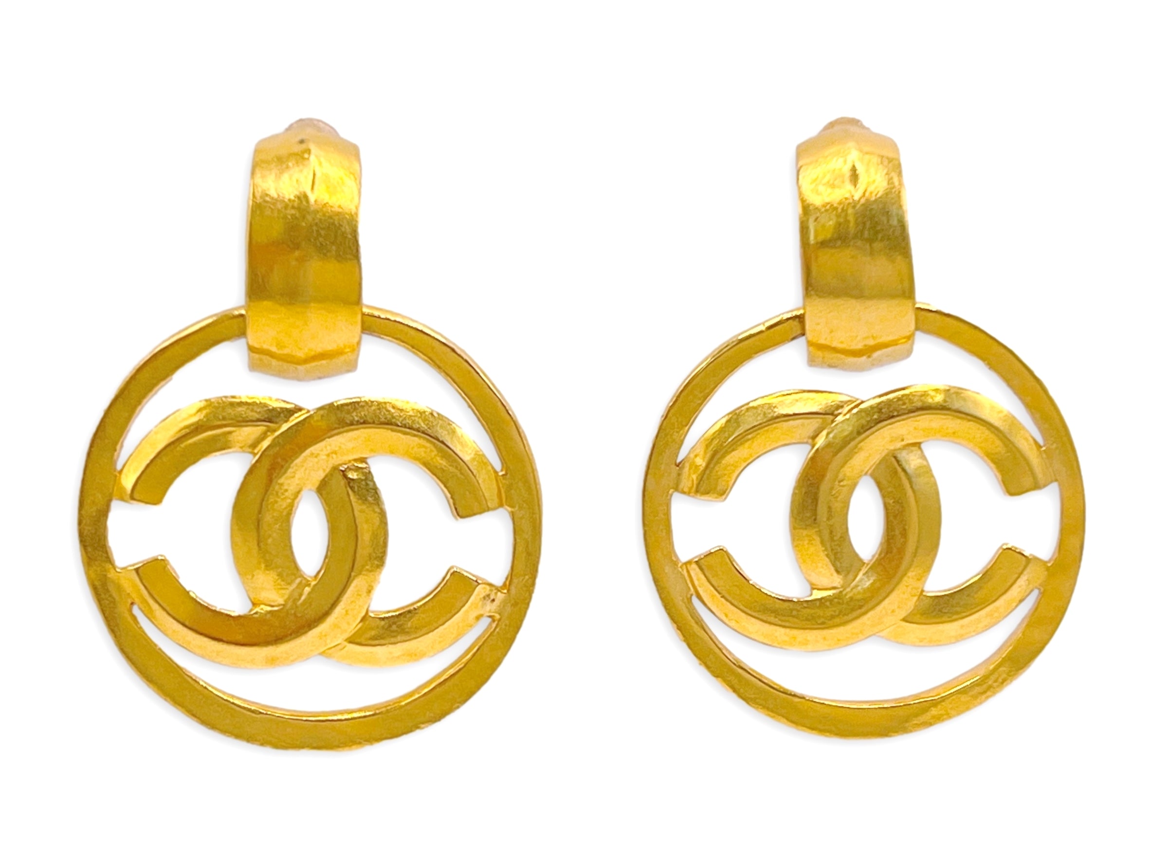 Chanel Vintage 96P Door Knocker Style CC Circle Logo Dangle Earrings