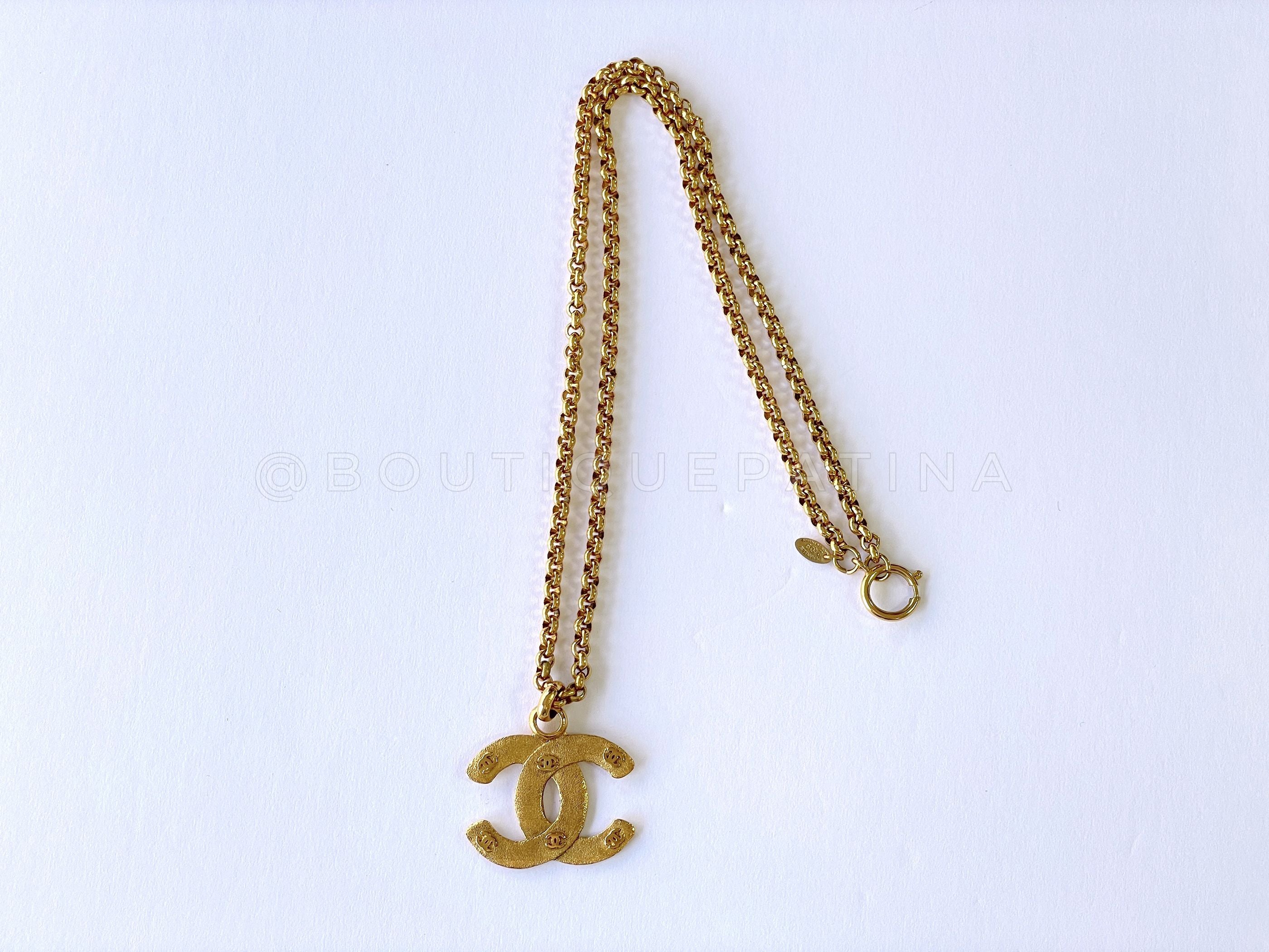 Chanel Vintage Collection 29 Brushed Logo Chain Necklace