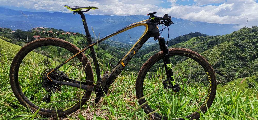 Trifox Carbon Mountain Bike MFM200 Hardtail